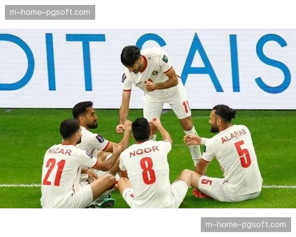 约旦西亚黑马 与阿根廷同组学习强队战术理念